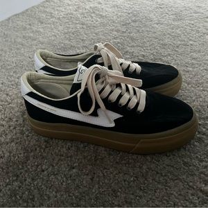 Stepney Dellow Shoes Size 9 (M7.5)